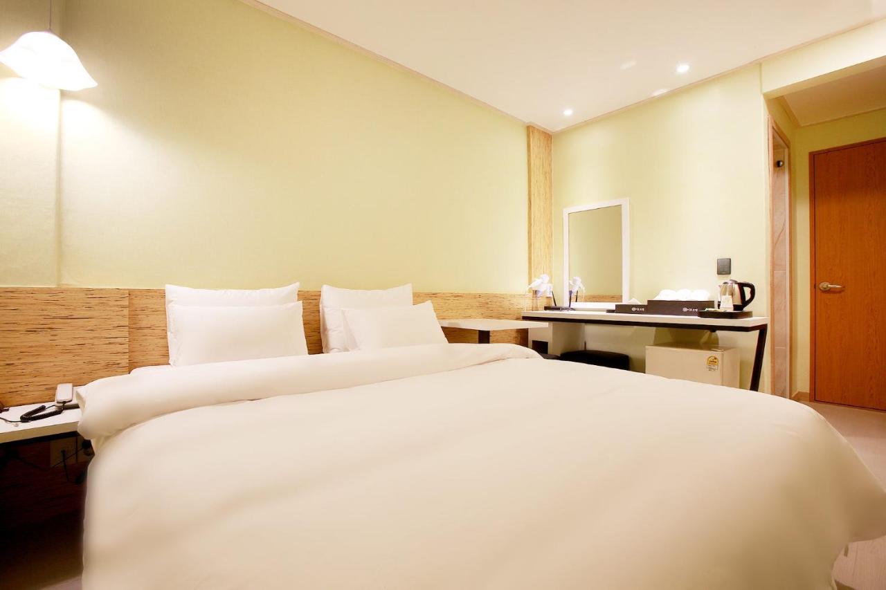 Eton Hotel Chuncheon Εξωτερικό φωτογραφία